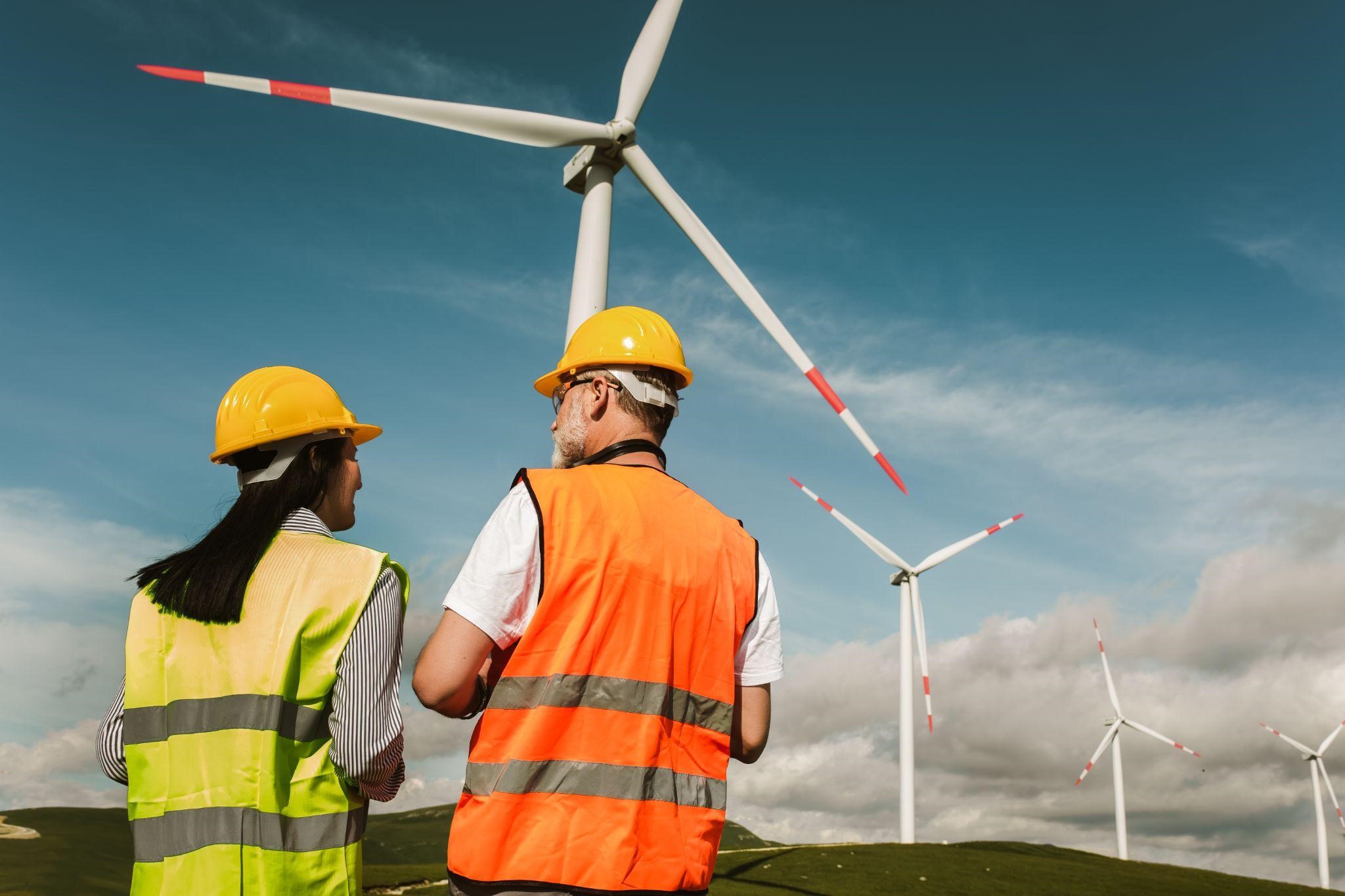 Become a wind turbine technician with the help of Pinnacle Career Institute.